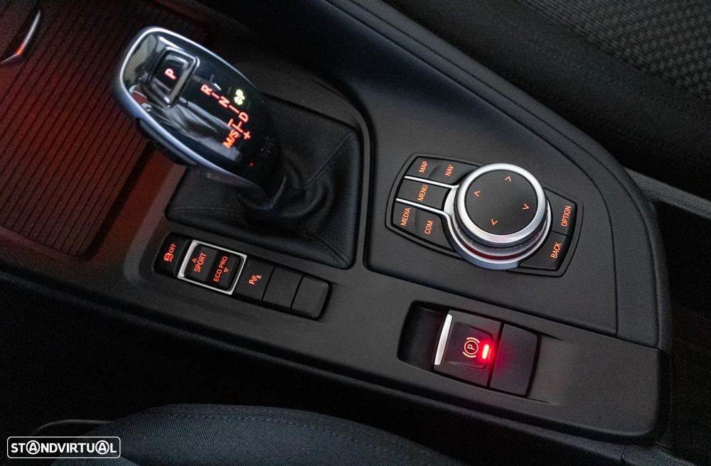 BMW X1 16 d sDrive Auto - 11