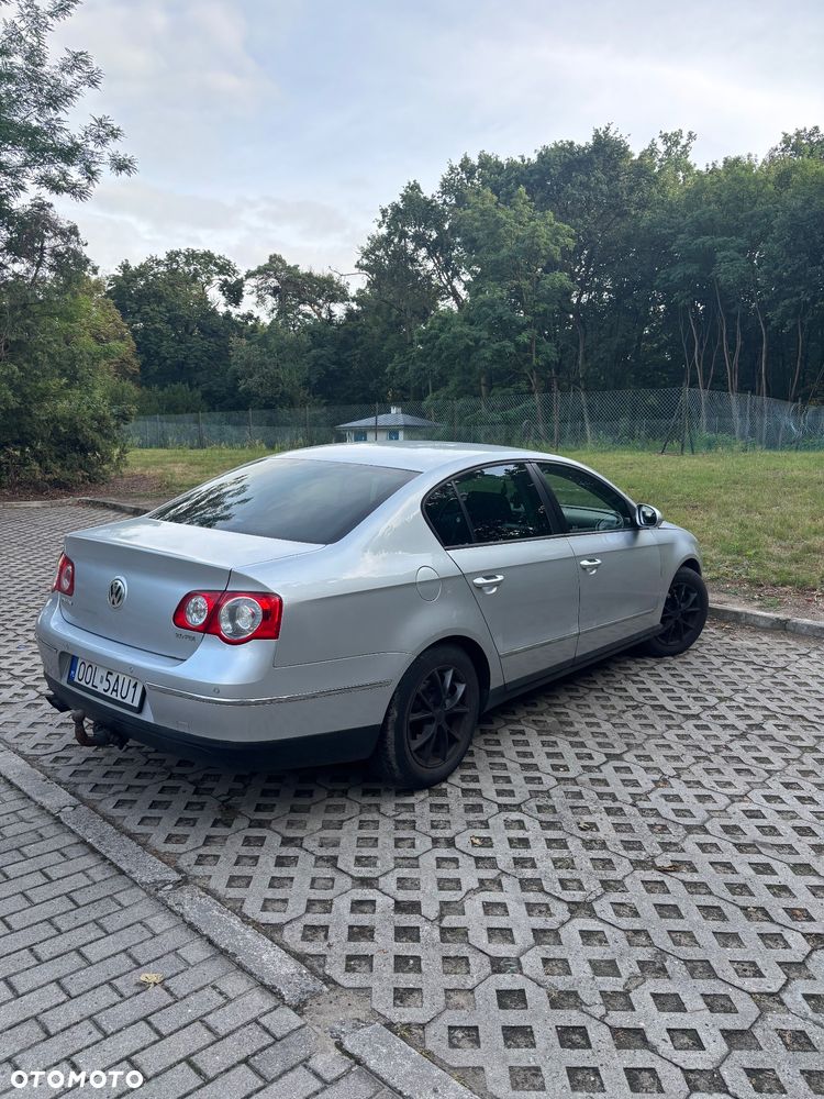 Volkswagen Passat - 3