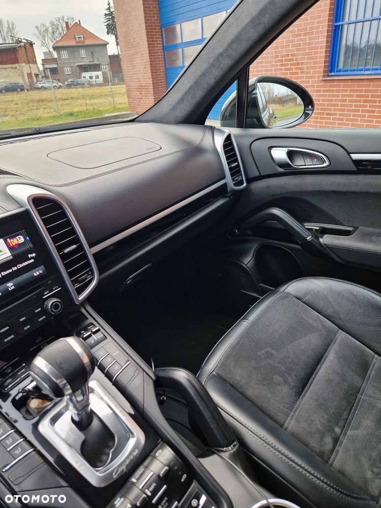 Porsche Cayenne - 20