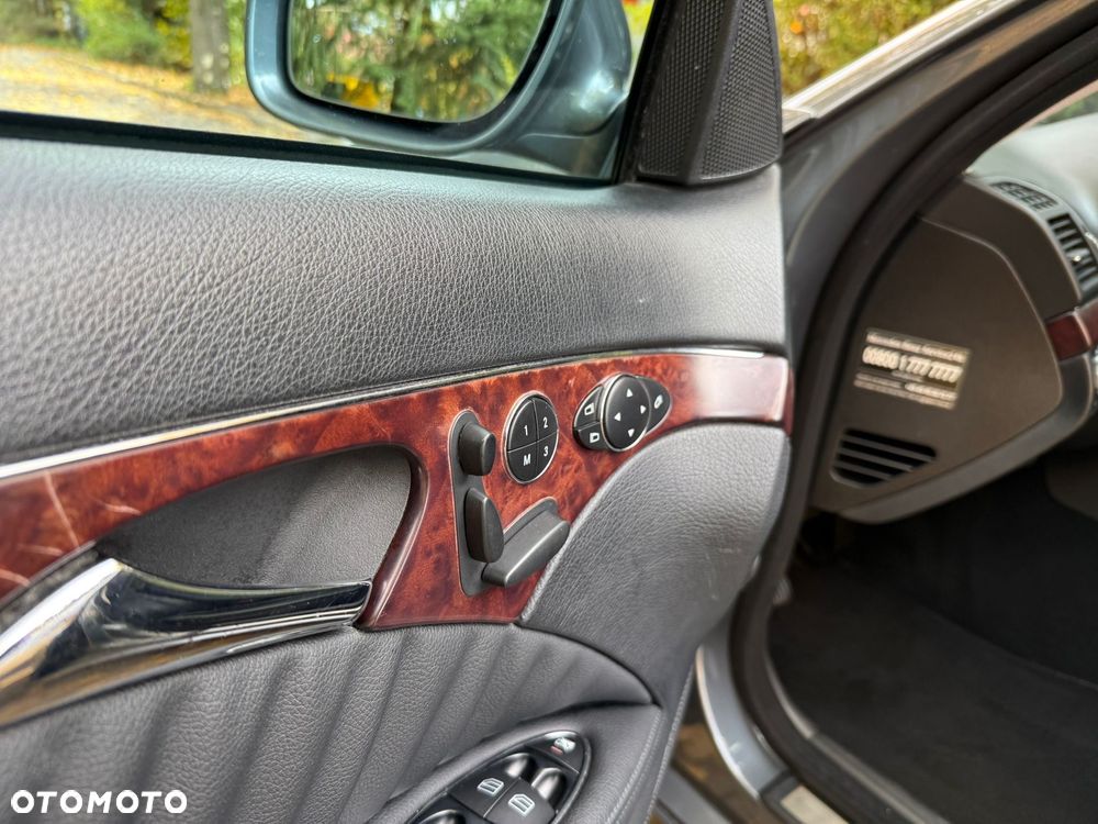 Mercedes-Benz Klasa E 280 CDI 4-Matic Avantgarde - 19