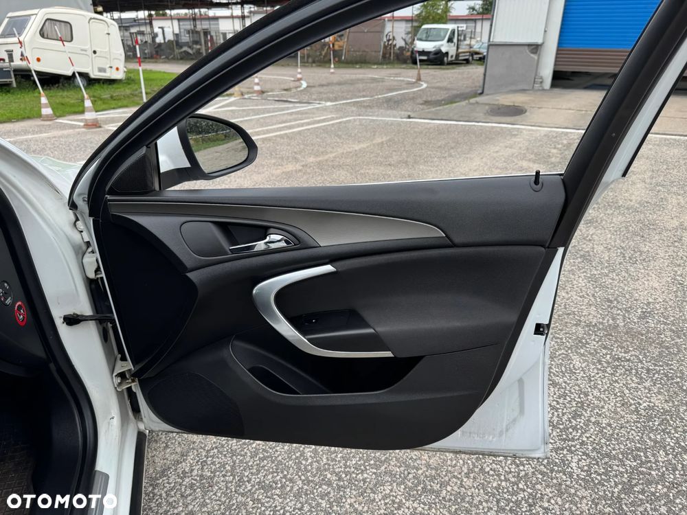 Opel Insignia 2.0 CDTI Sports Tourer Design Edition - 28