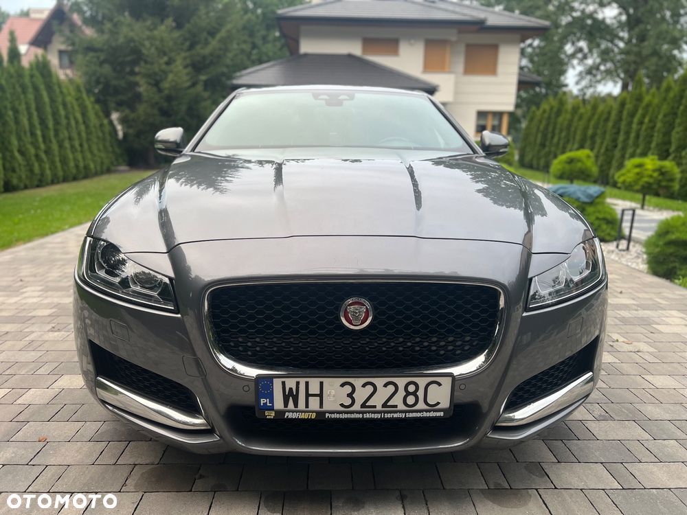 Jaguar XF 2.0 i4D Prestige - 12