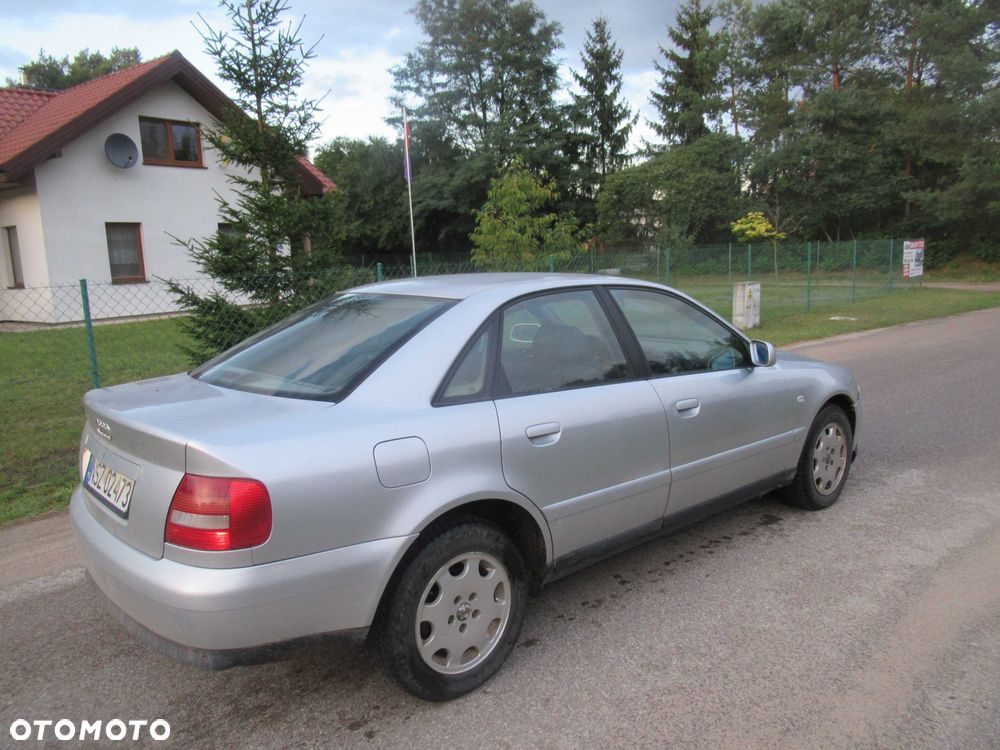 Audi A4 Limousine - 5