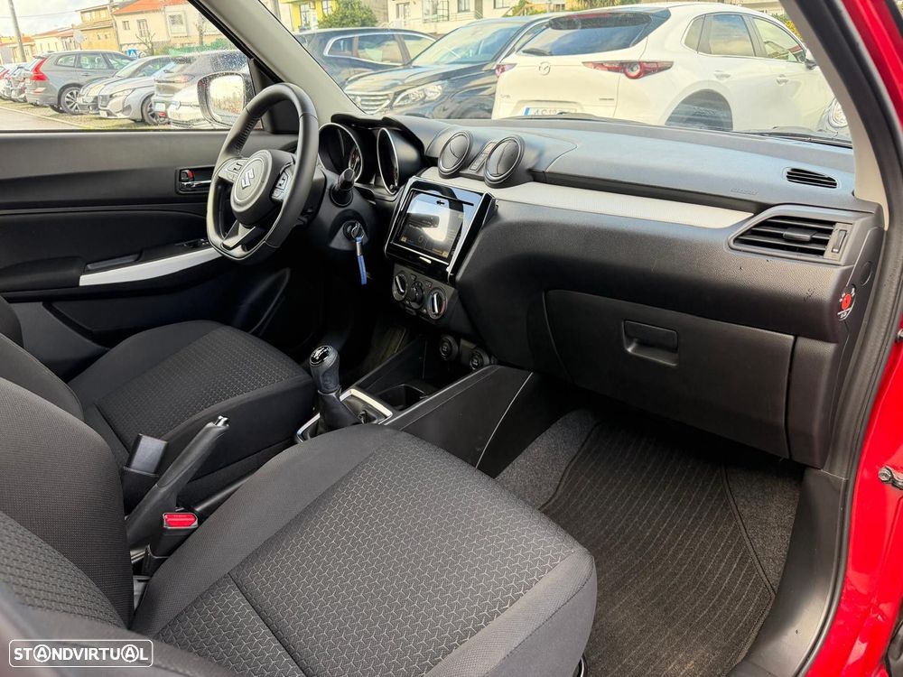 Suzuki Swift 1.2 Mild Hybrid GLX - 15