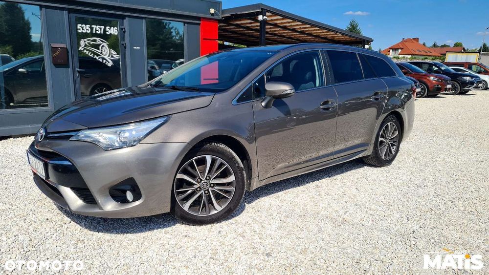 Toyota Avensis - 28