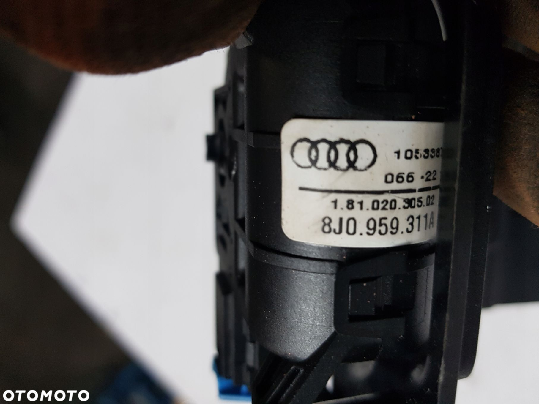 AUDI TT 8J 06-14r CABRIO KLAPKA DACHU LEWA SILNICZEK 8J0959311A - 4