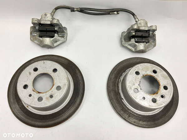 ZESTAW HAMULCOWY KLOCKI TARCZE ZACISKI HAMULCOWE TYŁ MERCEDES W126 C126