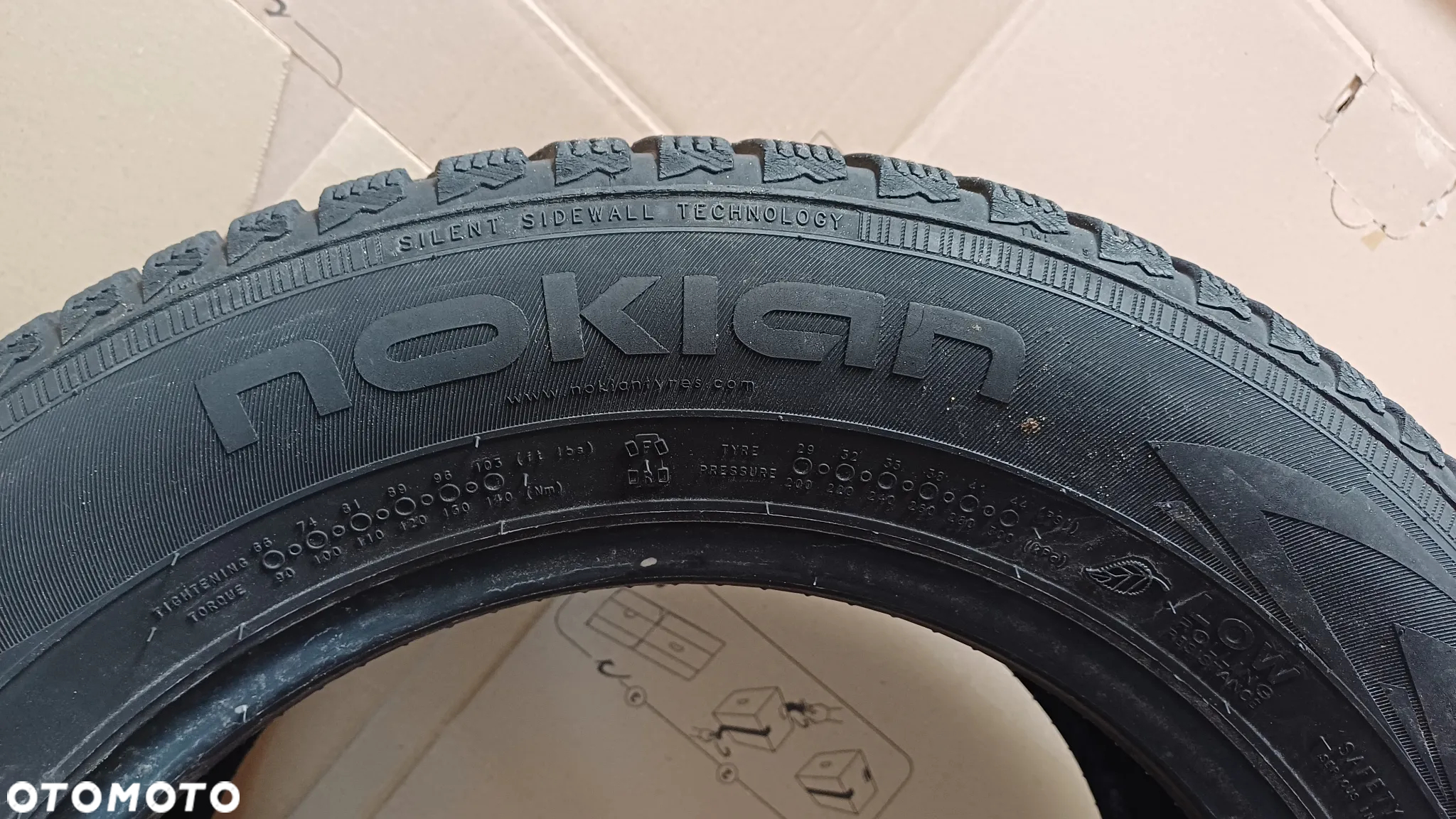 Komplet opon zimowych Nokian 195/65 r15 49/20r 91T - 4