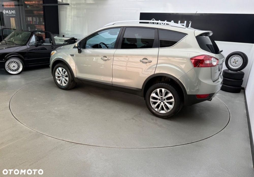 Ford Kuga 2.0 TDCi 4x4 Titanium - 8