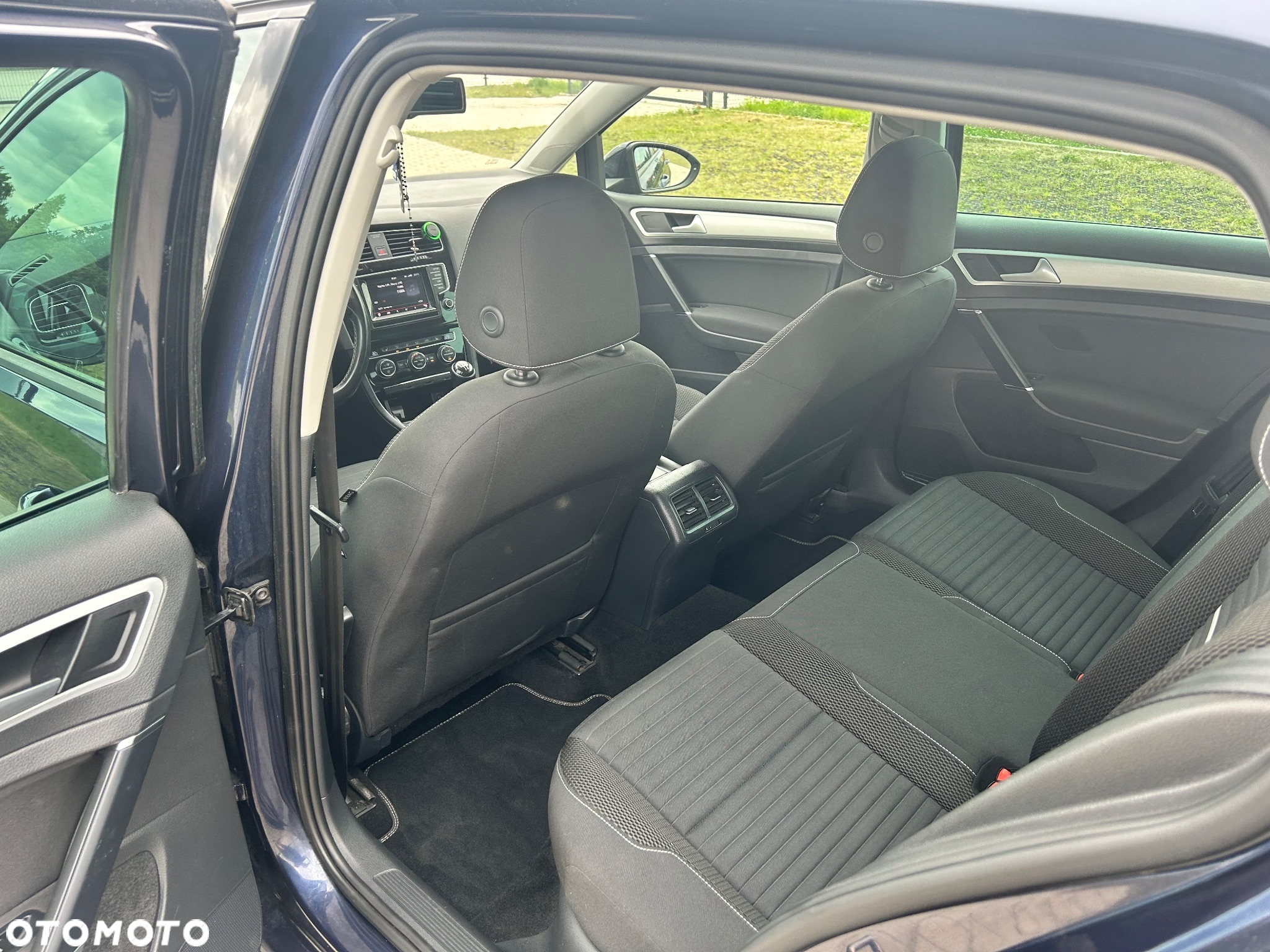 Volkswagen Golf - 16