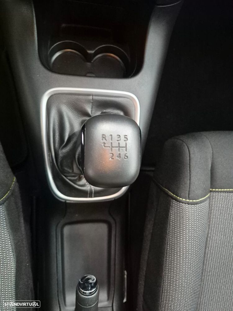 Citroën C3 1.2 PureTech C-Series - 17
