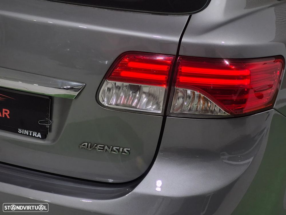 Toyota Avensis SW 2.0 D-4D Exclusive - 8