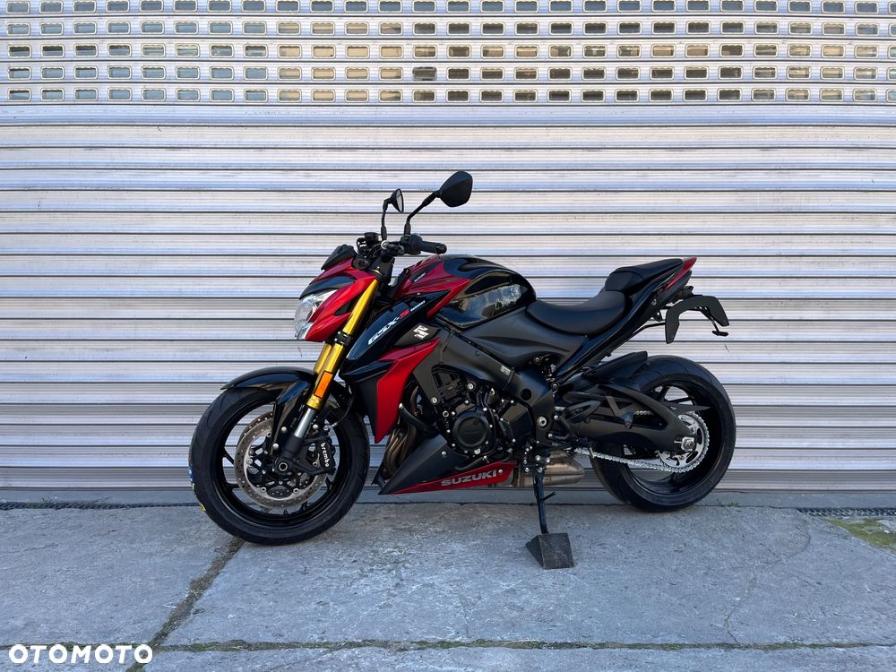 Suzuki GSX 1000 - 26