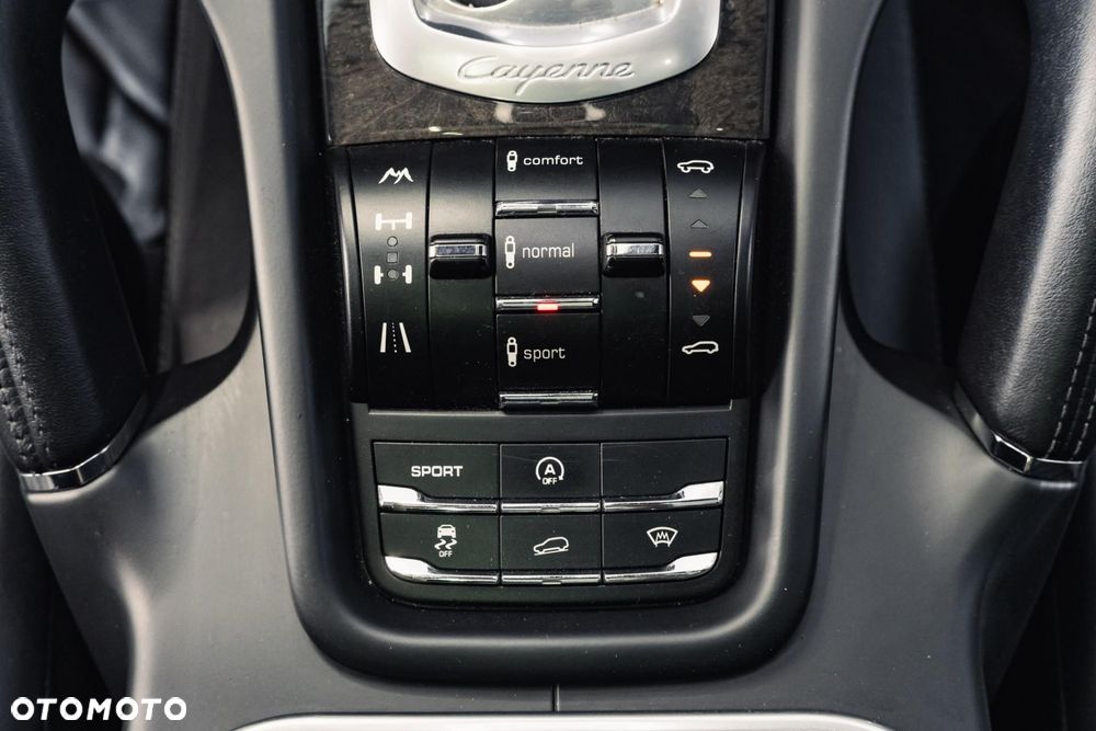 Porsche Cayenne Turbo - 21