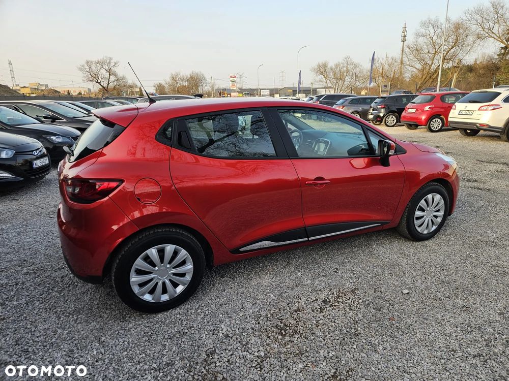 Renault Clio 1.2 16V 75 Dynamique - 12