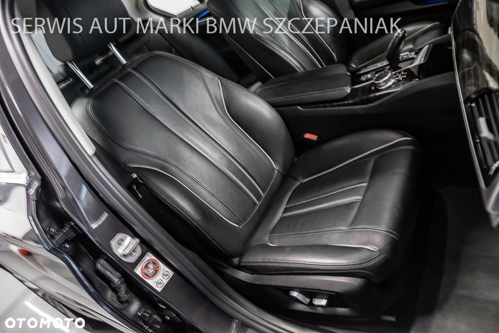 BMW Seria 5 520d xDrive Luxury Line - 30