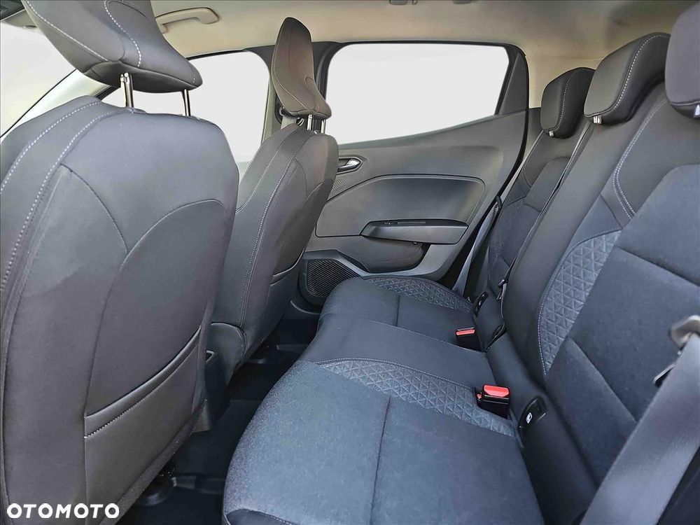 Renault Clio - 25
