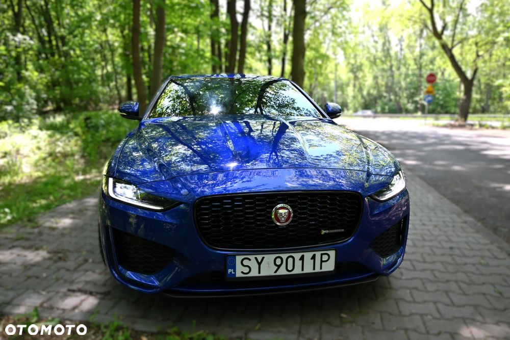 Jaguar XE - 3