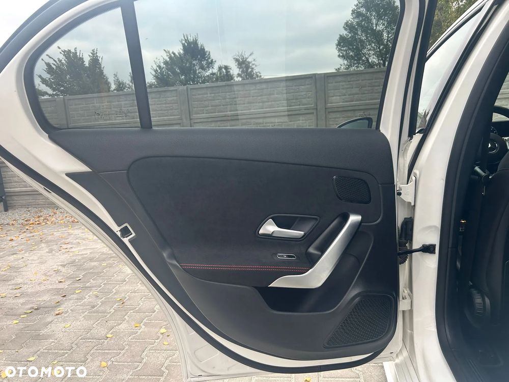 Mercedes-Benz Klasa A 200 4-Matic AMG Line 8G-DCT - 16