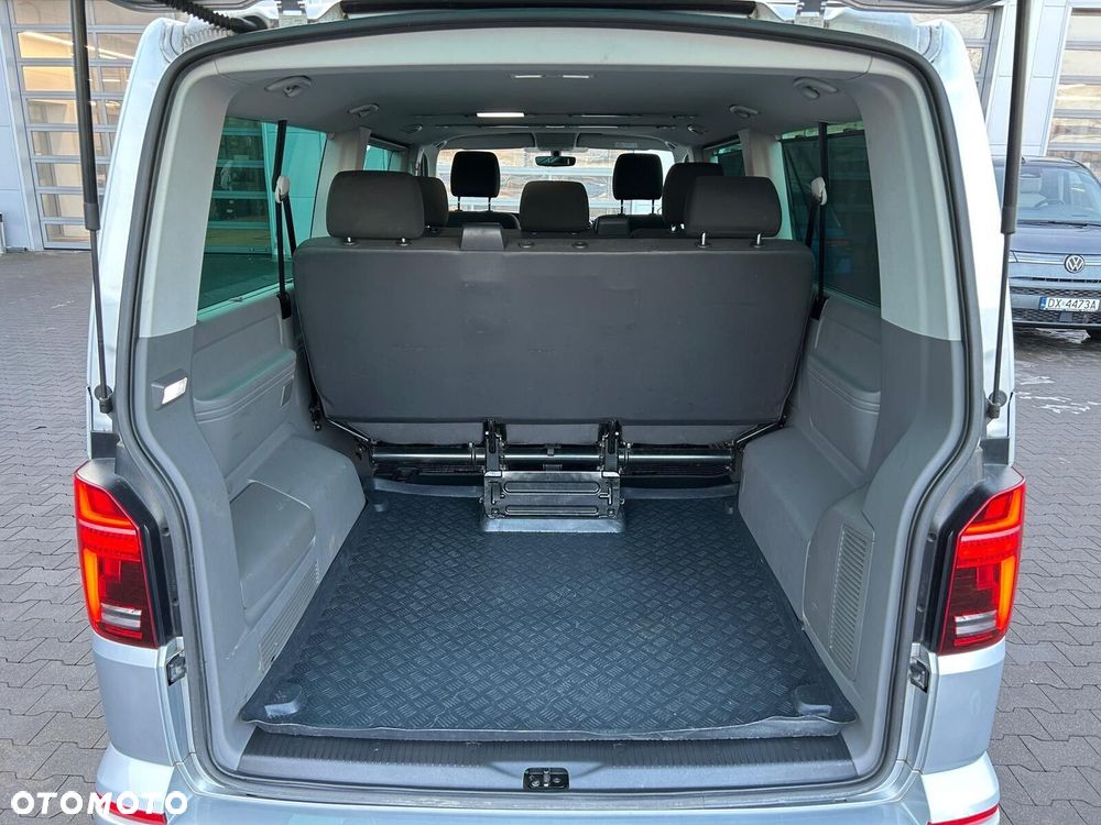 Volkswagen Caravelle 2.0 TDI L2 Comfortline 4Motion DSG - 11
