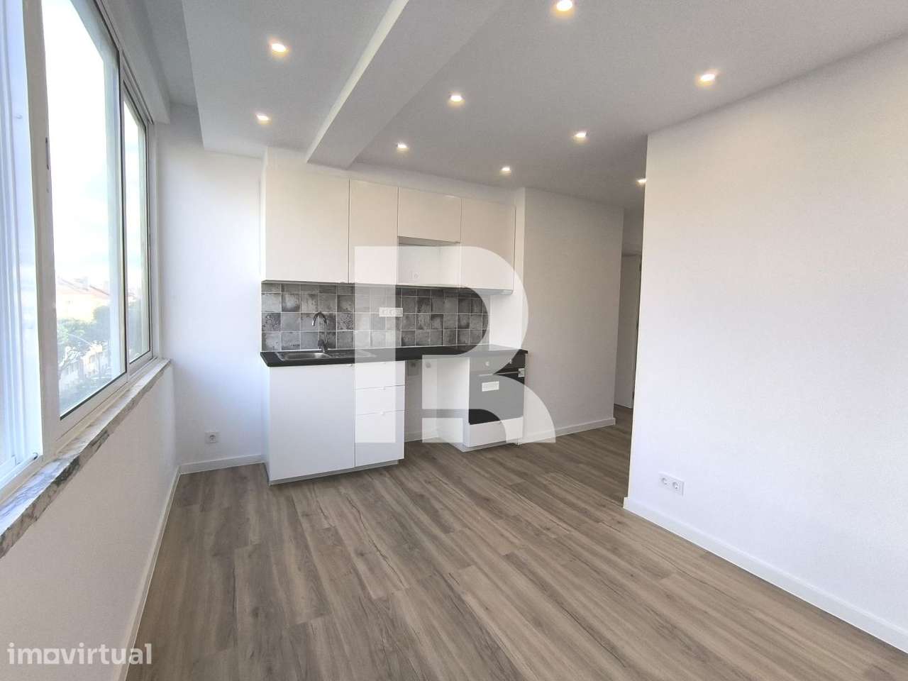 Apartamento T2 totalmente Remodelado na Damaia - Grande imagem: 5/25