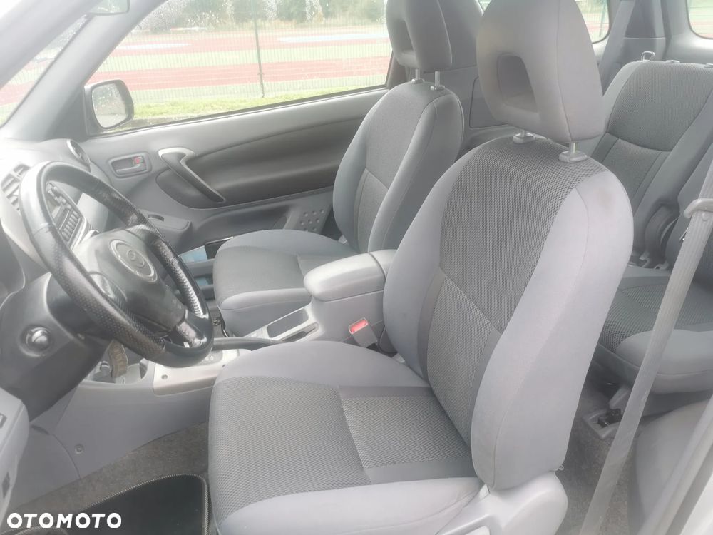 Toyota RAV4 2.0 VVT-i 4x4 - 9
