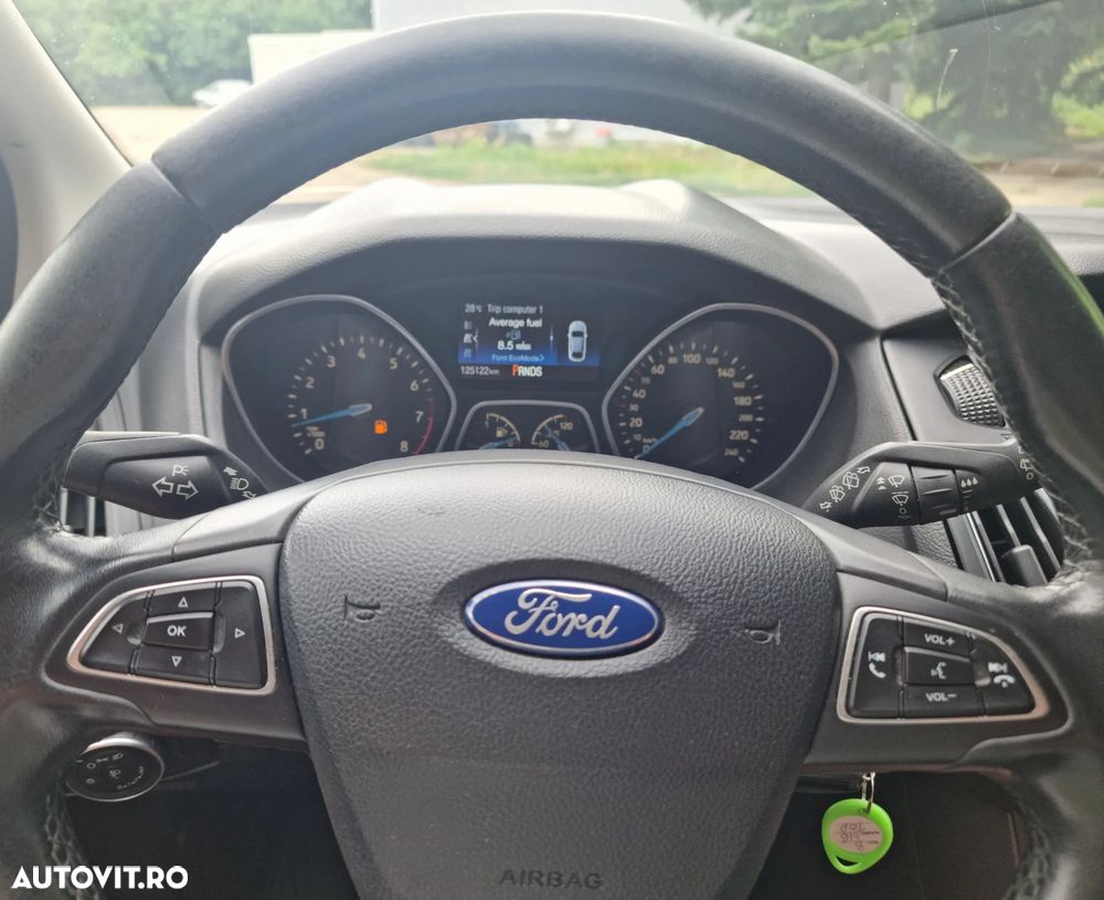 Ford Focus - 12