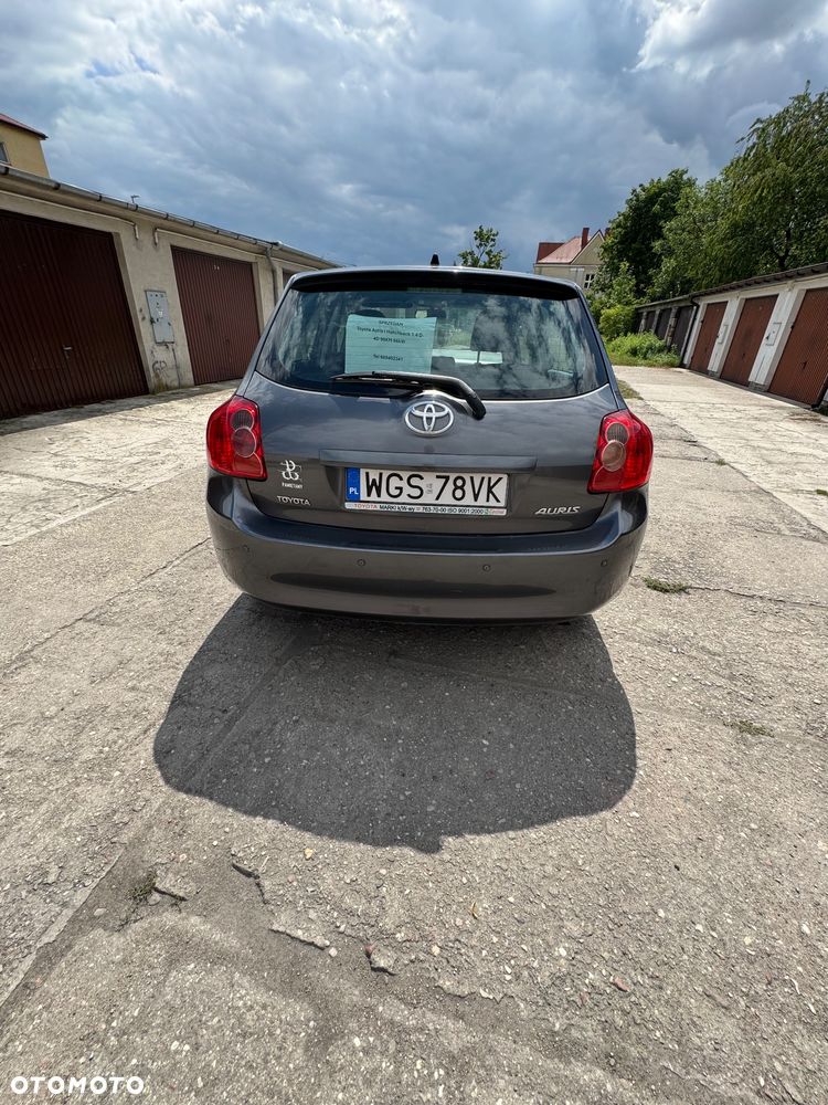 Toyota Auris 1.4 D-4D Premium - 3
