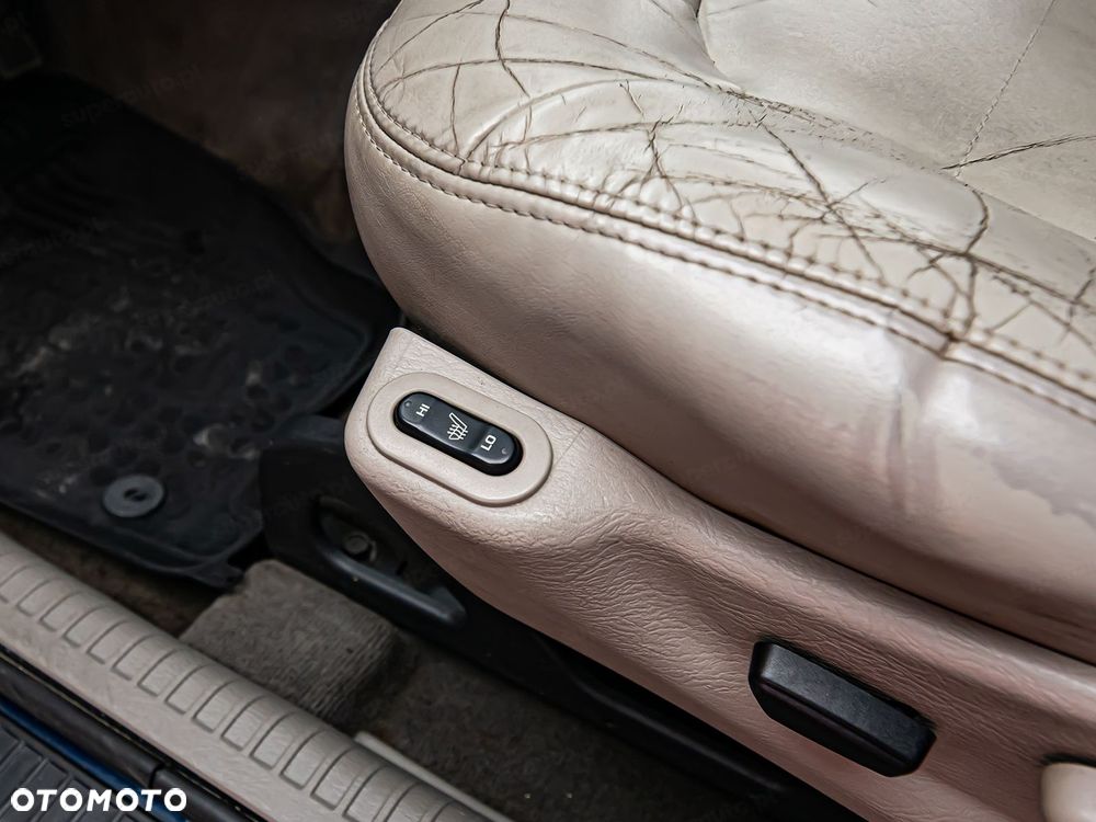 Jeep Cherokee - 9