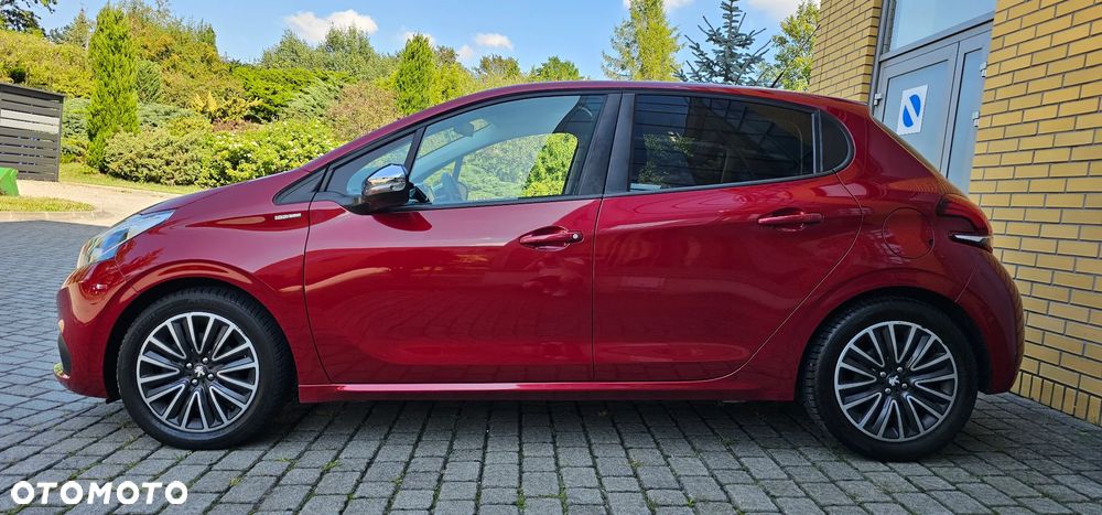 Peugeot 208 1.2 PureTech Allure - 12