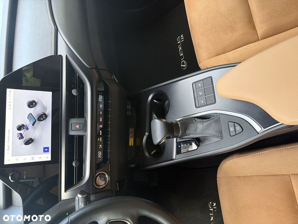 Lexus UX 250h GPF Business 2WD - 19