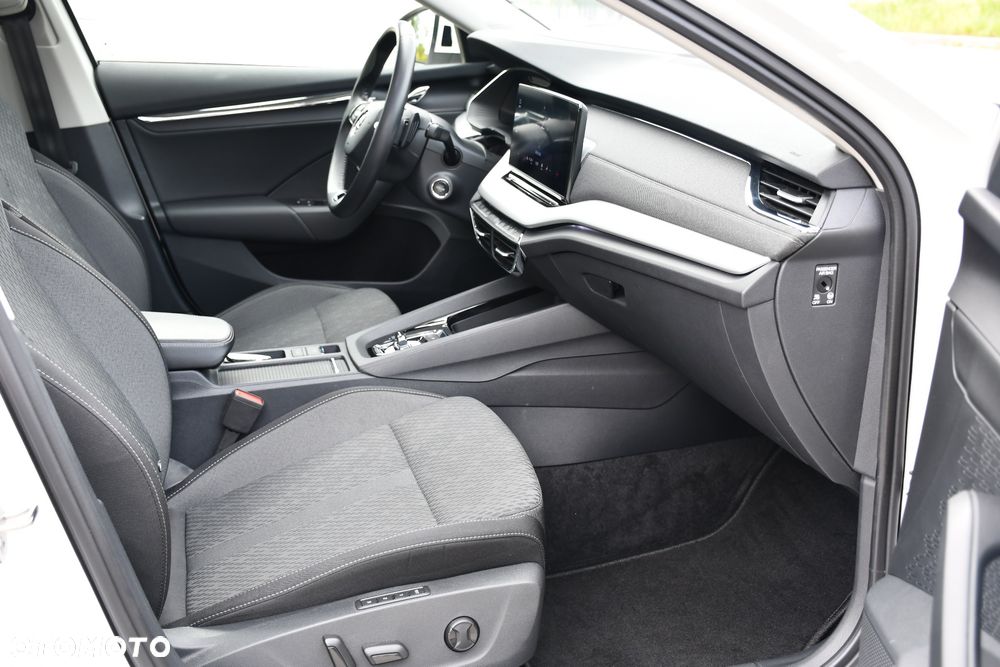 Skoda Octavia 2.0 TDI DSG Style - 17