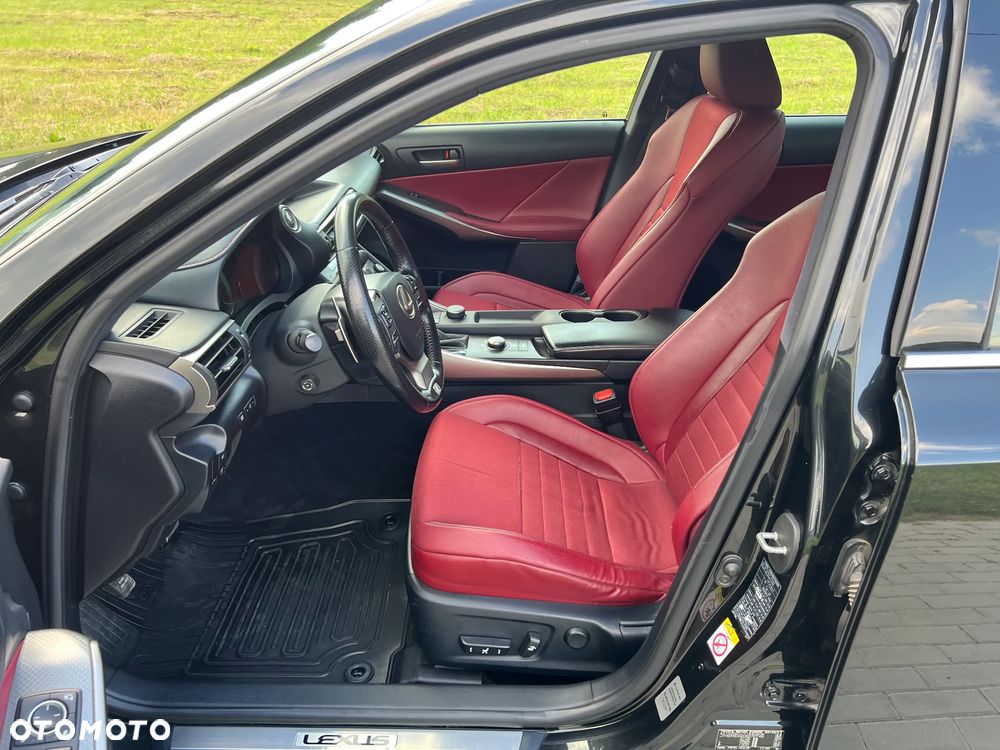 Lexus IS 200t / 300 F Sport - 5