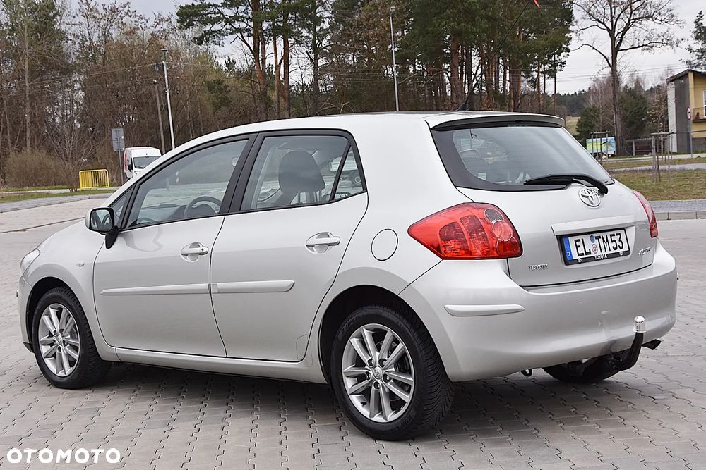 Toyota Auris 1.6 Luna - 8