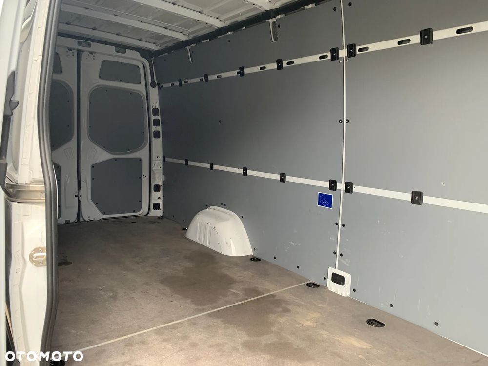 Mercedes-Benz Sprinter - 20