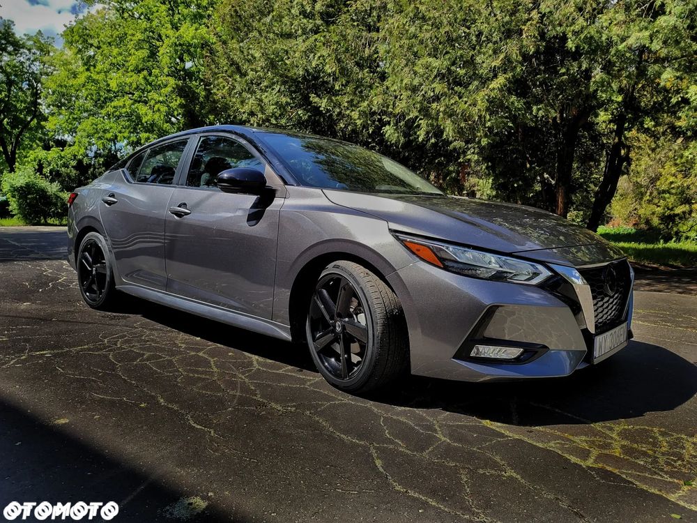 Nissan Sentra - 2