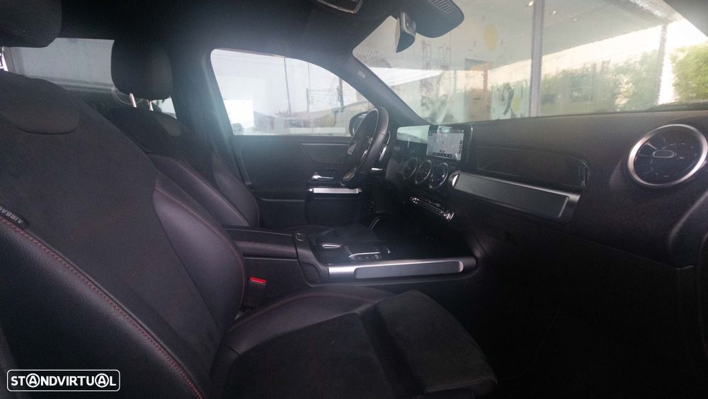 Mercedes-Benz GLB 200 AMG Line - 12