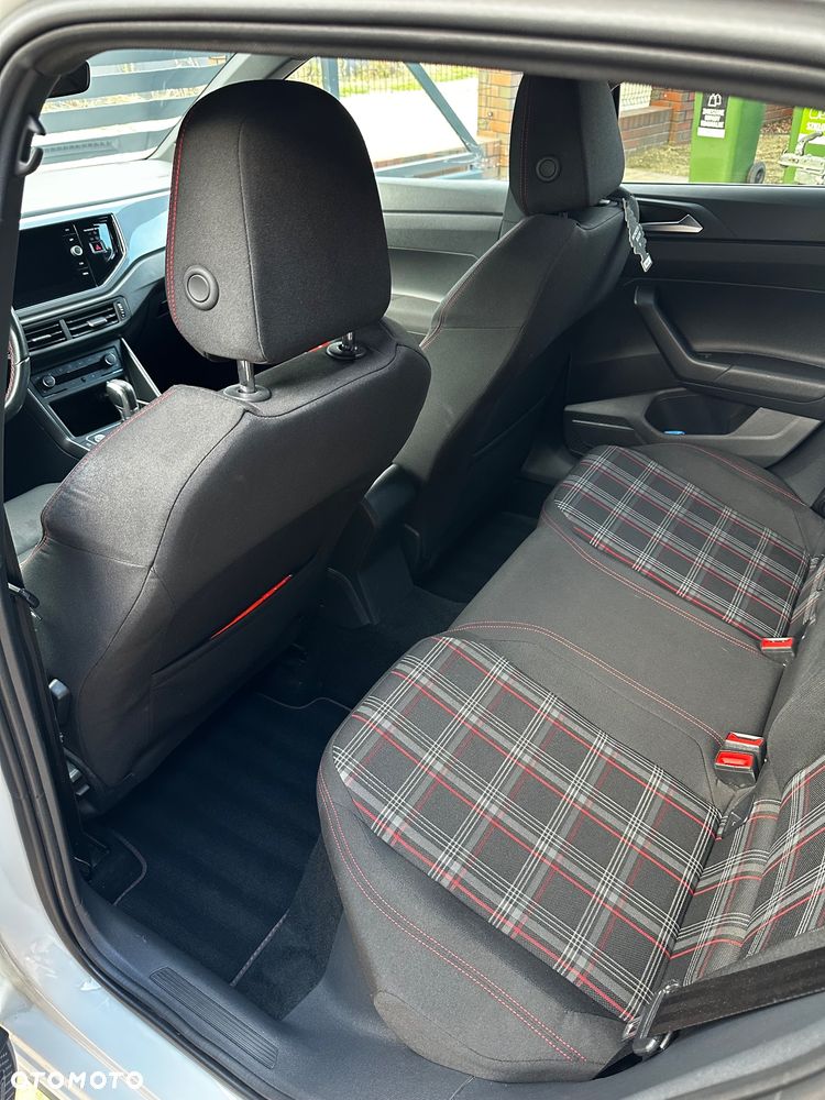Volkswagen Polo 2.0 TSI DSG GTI - 17
