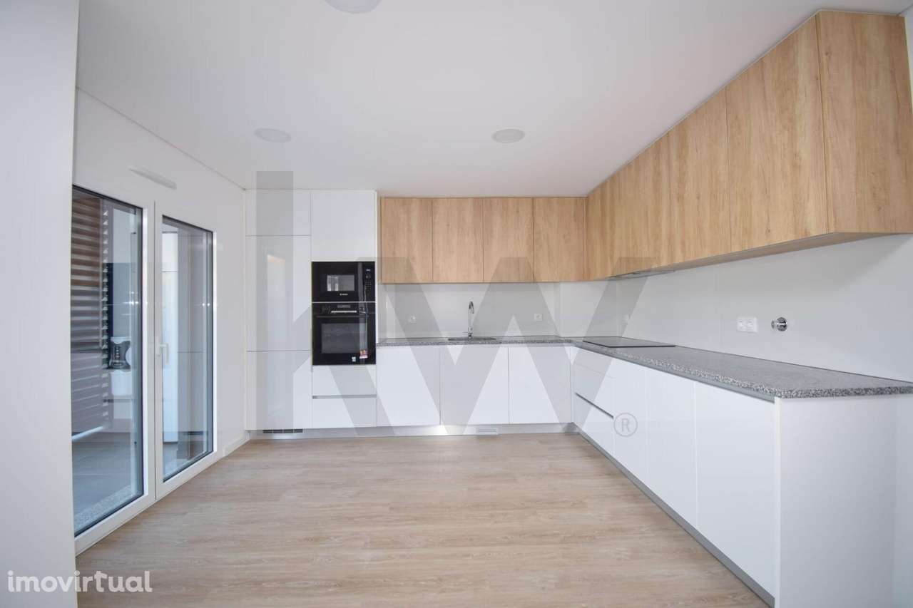 Apartamento T3 Novo a Estrear para Arrendamento - Ramada, Odivelas - Grande imagem: 2/18