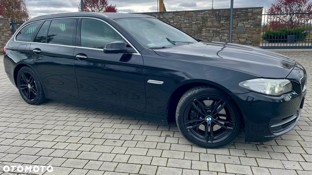 BMW Seria 5 525d xDrive Luxury Line - 10