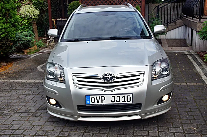 Toyota Avensis 1.8 VVT-i Combi - 2