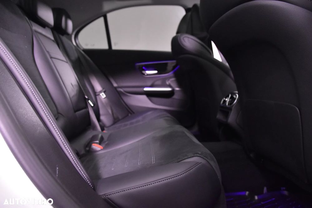 Mercedes-Benz C 300 e 9G-TRONIC AMG Line - 13