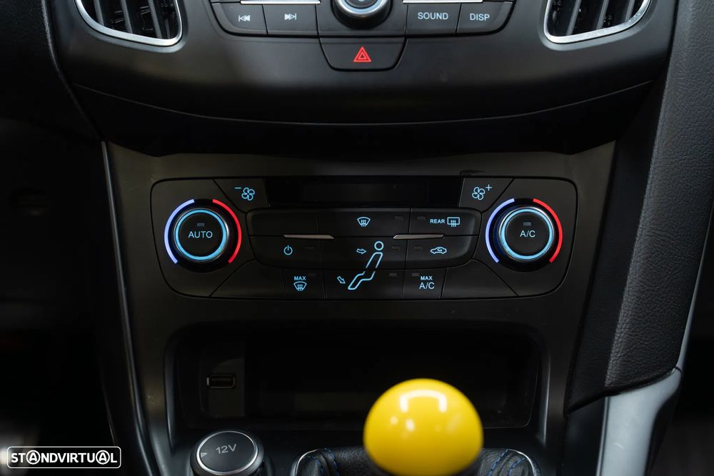 Ford Focus 2.3 EcoBoost RS - 22