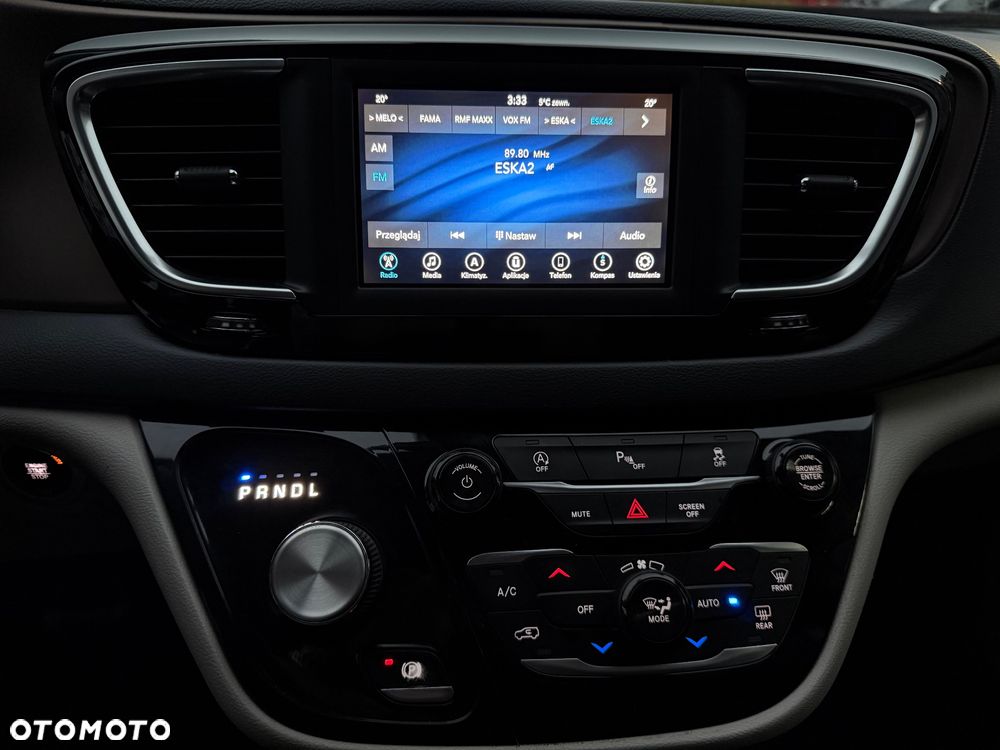 Chrysler Pacifica - 19