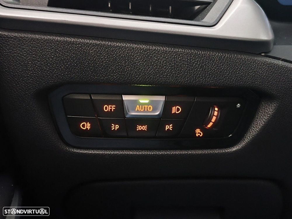 BMW 320 e Touring Auto - 33