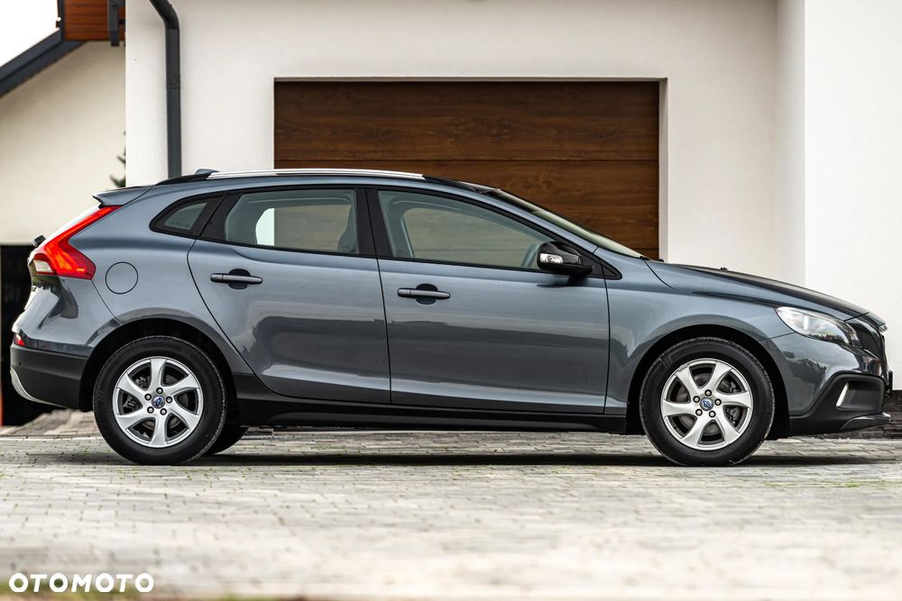 Volvo V40 Cross Country - 20