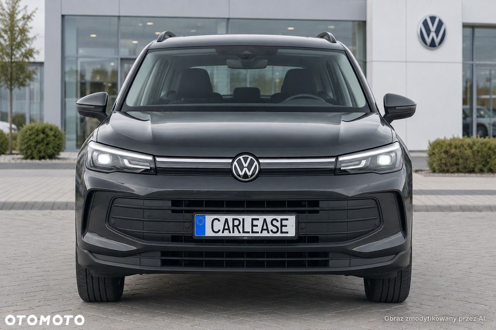 Volkswagen Tiguan - 11