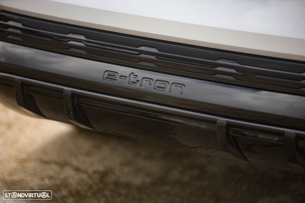 Audi SQ8 Sportback e-tron quattro - 15
