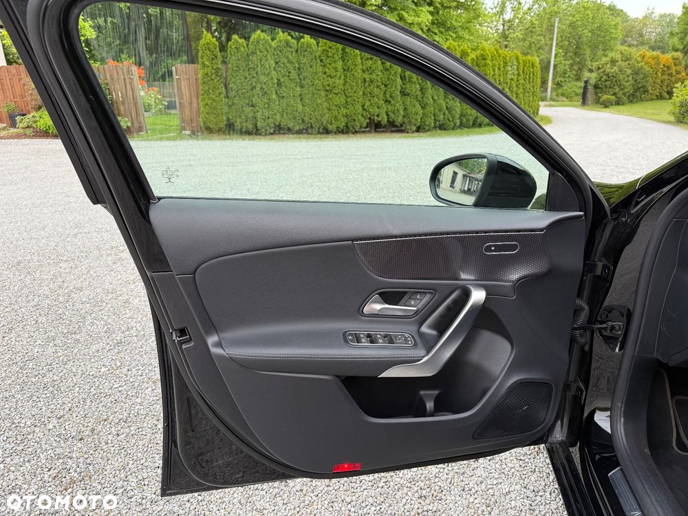 Mercedes-Benz Klasa A 250 4-Matic Progressive 7G-DCT - 19