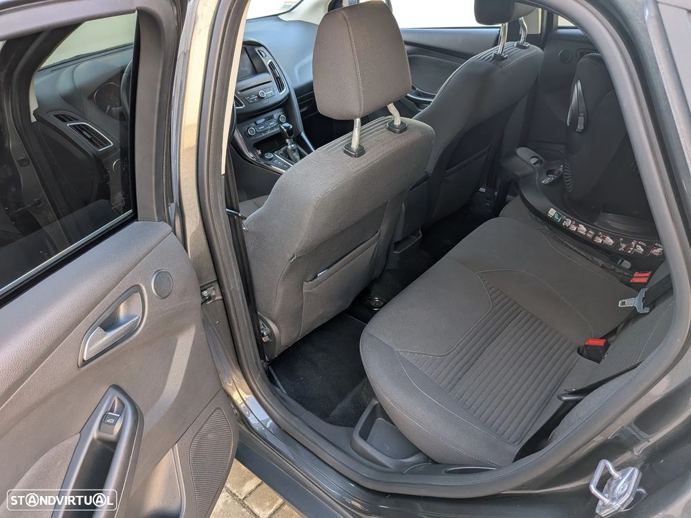 Ford Focus - 7